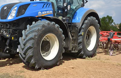 VX-Tractor, neumático de tractor polivalente
